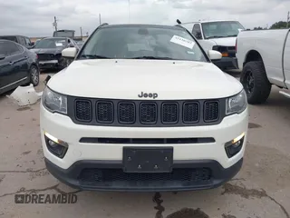 2020 Jeep Compass Latitude z VIN 3C4NJCBB3LT211543, wystawiony jako IAAI lot #42130702 z przebiegiem 70 227 mil mil oraz . Historia ofert i sprzedaży dostępna na DreamBid. Obrazek 13.