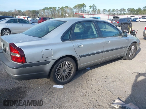 2000 Volvo S80 with VIN YV1TS90D4Y1126795, listed as a IAAI auction lot 41702262 with 116,955 mi miles. Bid and sale history available at carsss.com. Image 4.