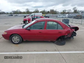 1998 Ford Escort SE z VIN 1FAFP13P4WW124031, wystawiony jako IAAI lot #42077199 z przebiegiem 170 165 mil mil oraz . Historia ofert i sprzedaży dostępna na DreamBid. Obrazek 14.