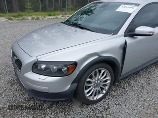 2008 Volvo C30 Version 1.0 z VIN YV1MK672682080579, wystawiony jako IAAI lot #42269498 z przebiegiem 217 040 mil mil oraz . Historia ofert i sprzedaży dostępna na DreamBid. Obrazek 6.