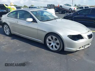 2005 BMW 6 Series 645Ci z VIN WBAEH73445B191324, wystawiony jako IAAI lot #42333115 z przebiegiem 77 317 mil mil oraz . Historia ofert i sprzedaży dostępna na DreamBid. Obrazek 1.