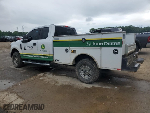2019 Ford F-250 XL with VIN 1FT7X2B68KEG46187, listed as a Copart auction lot 55454535 with 91,641 mi miles and Salvage Title. Bid and sale history available at DreamBid. Image 2.