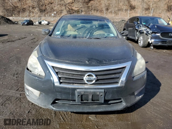 2015 Nissan Altima S with VIN 1N4AL3AP7FN873870, listed as a Copart auction lot 46991785 with 218,223 mi miles and Clean Title. Bid and sale history available at DreamBid. Image 5.
