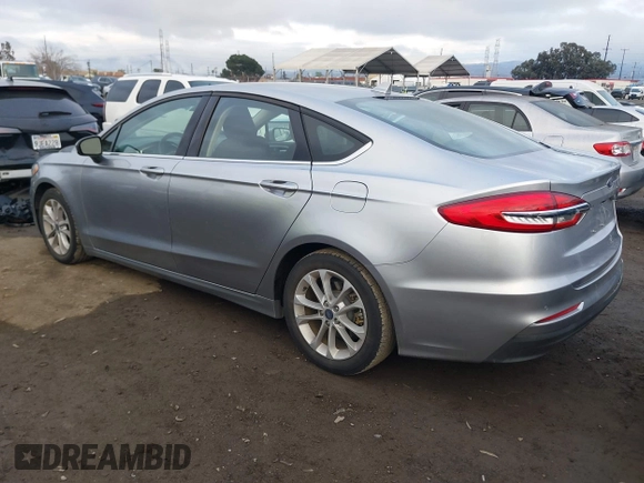 2020 Ford Fusion SE with VIN 3FA6P0LU4LR254714, listed as a IAAI auction lot 41507370 with 40,860 mi miles and . Bid and sale history available at carsss.com. Image 3.