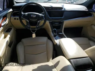 2018 Cadillac XT5 Premium Luxury FWD z VIN 1GYKNERS3JZ139719, wystawiony jako Copart lot #52436595 z przebiegiem Nie podano mil oraz Szkody całkowita. Historia ofert i sprzedaży dostępna na DreamBid. Obrazek 8.
