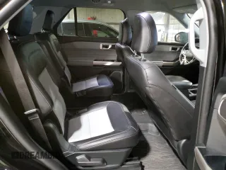 2023 Ford Explorer XLT z VIN 1FMSK8DH2PGB07744, wystawiony jako Copart lot #51799775 z przebiegiem 49 735 mil mil oraz Szkoda całkowita • Salvage title. Historia ofert i sprzedaży dostępna na DreamBid. Obrazek 11.