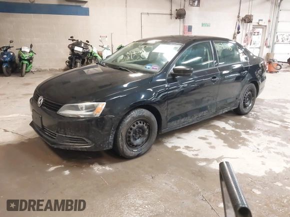 2014 Volkswagen Jetta Sedan S with VIN 3VW1K7AJ7EM445531, listed as a IAAI auction lot 41570775 with 101,522 mi miles. Bid and sale history available at carsss.com. Image 2.