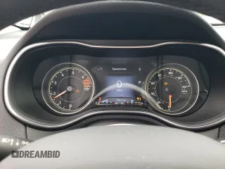 2023 Jeep Cherokee Altitude Lux z VIN 1C4PJMMB4PD100846, wystawiony jako Copart lot #56038145 z przebiegiem 9 567 mil mil oraz Szkoda całkowita • Salvage title. Historia ofert i sprzedaży dostępna na DreamBid. Obrazek 9.