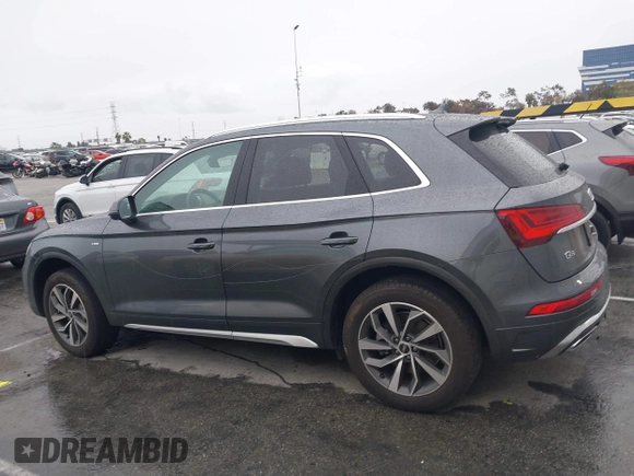 2023 Audi Q5 S line Premium Plus z VIN WA1EAAFY7P2178566, wystawiony jako IAAI lot #41734994 z przebiegiem Nie podano mil oraz . Historia ofert i sprzedaży dostępna na DreamBid. Obrazek 14.