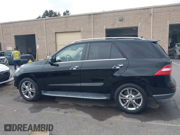 2013 Mercedes-Benz M 350 with VIN 4JGDA5JB6DA160049, listed as a IAAI auction lot 42137116 with 100,033 mi miles and . Bid and sale history available at DreamBid. Image 15.