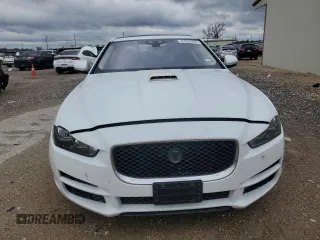 2019 Jaguar XE 25t Premium with VIN SAJAD4FX0KCP49257, listed as a Copart auction lot 87931355 with 72,014 mi miles and Salvage Title. Bid and sale history available at carsss.com. Image 5.