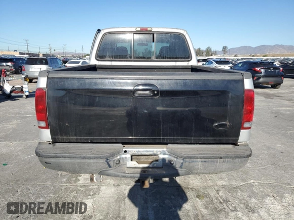 2003 Ford F-250 XL with VIN 1FTNW21S63EC36496, listed as a Copart auction lot 88551695 with 256,668 mi miles and Salvage title. Bid and sale history available at DreamBid. Image 6.