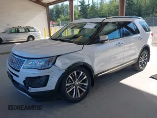 2016 Ford Explorer Platinum z VIN 1FM5K8HT5GGB26980, wystawiony jako IAAI lot #42674613 z przebiegiem 94 957 mil mil oraz . Historia ofert i sprzedaży dostępna na DreamBid. Obrazek 18.