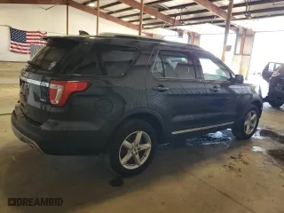 2017 Ford Explorer XLT with VIN 1FM5K8DH5HGB03203, listed as a Copart auction lot 71032534 with 132,094 mi miles and Salvage Title. Bid and sale history available at carsss.com. Image 3.