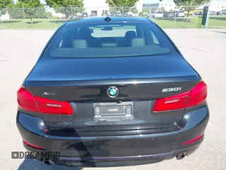 2018 BMW 5 Series 530i xDrive z VIN WBAJA7C53JG907770, wystawiony jako IAAI lot #42366172 z przebiegiem 60 979 mil mil oraz . Historia ofert i sprzedaży dostępna na DreamBid. Obrazek 17.