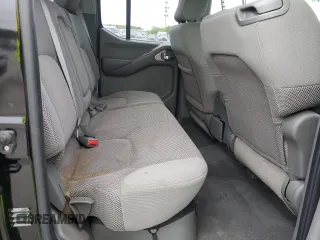 2006 Nissan Frontier SE z VIN 1N6AD07W06C477227, wystawiony jako Copart lot #58379345 z przebiegiem 130 923 mil mil oraz Czysty tytuł • Clean title. Historia ofert i sprzedaży dostępna na DreamBid. Obrazek 10.