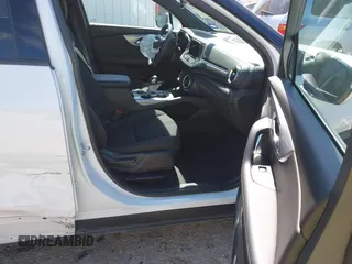 2021 Chevrolet Blazer LT z VIN 3GNKBCRS7MS538791, wystawiony jako IAAI lot #42217259 z przebiegiem 27 367 mil mil oraz . Historia ofert i sprzedaży dostępna na DreamBid. Obrazek 5.