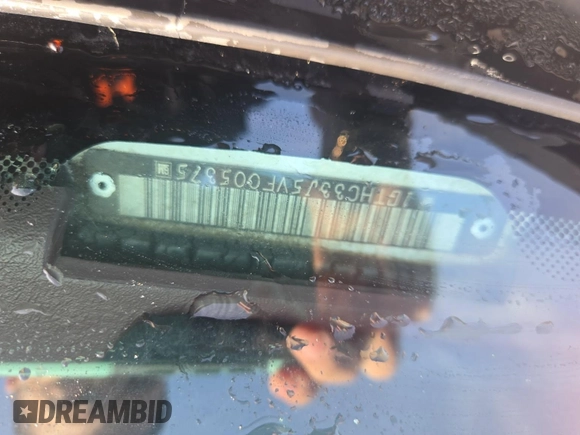 1997 GMC Sierra 3500 z VIN 1GTHC33J5VF005375, wystawiony jako IAAI lot #42298688 z przebiegiem 188 825 mil mil oraz . Historia ofert i sprzedaży dostępna na DreamBid. Obrazek 8.