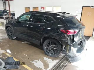2020 Chevrolet Blazer LT z VIN 3GNKBBRA6LS684129, wystawiony jako IAAI lot #41850800 z przebiegiem 38 631 mil mil oraz . Historia ofert i sprzedaży dostępna na DreamBid. Obrazek 3.