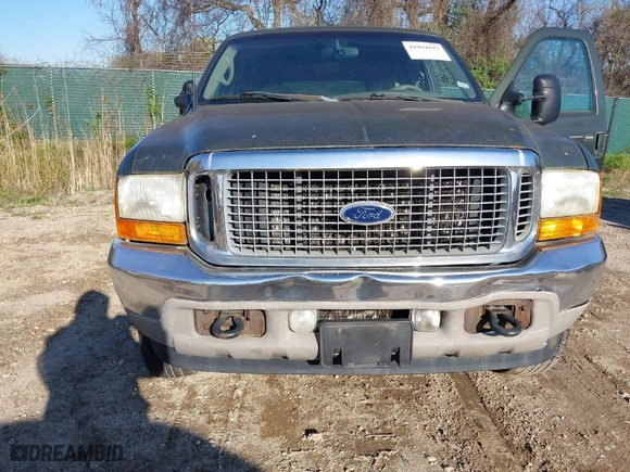2001 Ford Excursion Limited with VIN 1FMNU43S11EA01026, listed as a IAAI auction lot 41994947 with 193,365 mi miles. Bid and sale history available at carsss.com. Image 6.