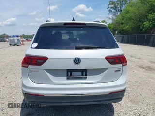2018 Volkswagen Tiguan SEL z VIN 3VV2B7AX6JM195125, wystawiony jako IAAI lot #42523047 z przebiegiem 73 926 mil mil oraz . Historia ofert i sprzedaży dostępna na DreamBid. Obrazek 17.