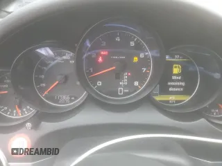 2018 Porsche Cayenne z VIN WP1AA2A2XJKA05305, wystawiony jako Copart lot #42763575 z przebiegiem 117 366 mil mil oraz Szkoda całkowita • Salvage title. Historia ofert i sprzedaży dostępna na DreamBid. Obrazek 9.