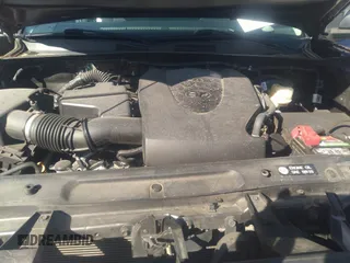 2018 Toyota Tacoma SR5 with VIN 5TFAZ5CN0JX056706, listed as a IAAI auction lot 41774141 with 31,738 mi miles and . Bid and sale history available at DreamBid. Image 10.