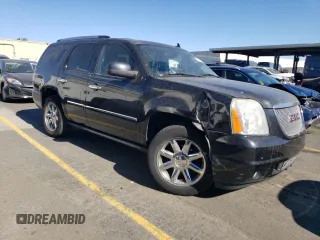 2011 GMC Yukon Denali with VIN 1GKS2EEF6BR137914, listed as a Copart auction lot 72957134 with 109,574 mi miles and Salvage Title. Bid and sale history available at carsss.com. Image 4.