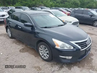 2014 Nissan Altima 2.5 S with VIN 1N4AL3AP7EN236735, listed as a IAAI auction lot 42079042 with 130,873 mi miles. Bid and sale history available at carsss.com. Image 1.