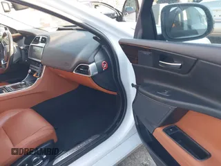 2018 Jaguar XE with VIN SAJAH4EV1JCP17534, listed as a IAAI auction lot 41652506 with 97,714 mi miles and . Bid and sale history available at DreamBid. Image 5.