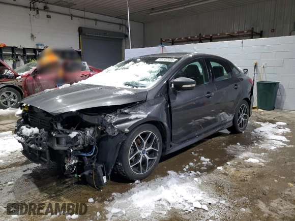 2015 Ford Focus SE with VIN 1FADP3F21FL285408, listed as a Copart auction lot 45160405 with 123,669 mi miles and Salvage Title. Bid and sale history available at carsss.com. Image 1.