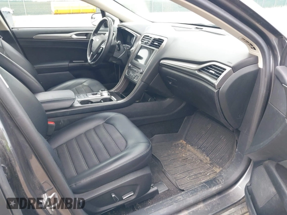 2017 Ford Fusion SE z VIN 3FA6P0H76HR354078, wystawiony jako IAAI lot #42103550 z przebiegiem 103 201 mil mil oraz . Historia ofert i sprzedaży dostępna na DreamBid. Obrazek 5.