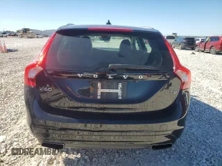 2017 Volvo V60 Premier with VIN YV140MEK8H1371796, listed as a Copart auction lot 80654044 with 85,572 mi miles and Salvage Title. Bid and sale history available at carsss.com. Image 6.