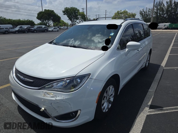 2019 Chrysler Pacifica Touring L с VIN 2C4RC1BG8KR537531, выставлен на аукционе Copart как лот 61310565 с пробегом 270 448 миль миль и Чистый • Clean title. История ставок и продаж доступна на DreamBid. Изображение 2.