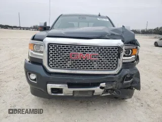 2017 GMC Sierra 2500HD Denali z VIN 1GT12UEG9HF133280, wystawiony jako Copart lot #46063115 z przebiegiem 153 311 mil mil oraz Szkoda całkowita • Salvage title. Historia ofert i sprzedaży dostępna na DreamBid. Obrazek 5.