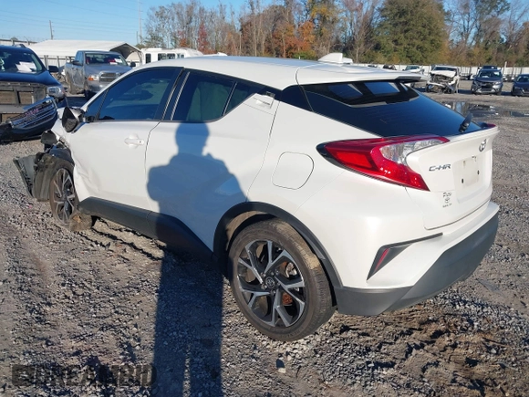 2020 Toyota C-HR LE with VIN NMTKHMBX9LR114159, listed as a IAAI auction lot 41082427 with 22,511 mi miles. Bid and sale history available at carsss.com. Image 3.