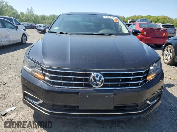 2019 Volkswagen Passat Wolfsburg Edition z VIN 1VWLA7A31KC007873, wystawiony jako Copart lot #51952005 z przebiegiem 86 011 mil mil oraz Szkoda całkowita • Salvage title. Historia ofert i sprzedaży dostępna na DreamBid. Obrazek 5.