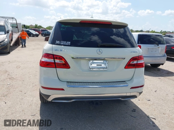 2013 Mercedes-Benz M 350 with VIN 4JGDA5HB9DA220024, listed as a IAAI auction lot 42531042 with 132,702 mi miles and . Bid and sale history available at DreamBid. Image 16.