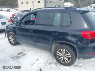 2016 Volkswagen Tiguan R-Line with VIN WVGAV7AX0GW598930, listed as a IAAI auction lot 41525554 with 142,248 mi miles. Bid and sale history available at carsss.com. Image 15.