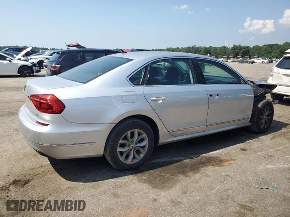 2016 Volkswagen Passat S z VIN 1VWAS7A30GC011313, wystawiony jako Copart lot #61678315 z przebiegiem 77 562 mil mil oraz Szkoda całkowita • Salvage title. Historia ofert i sprzedaży dostępna na DreamBid. Obrazek 3.