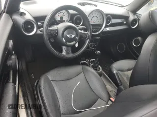 2013 MINI Hardtop z VIN WMWSU3C56DT689582, wystawiony jako Copart lot #58364685 z przebiegiem Nie podano mil oraz Szkoda całkowita • Salvage title. Historia ofert i sprzedaży dostępna na DreamBid. Obrazek 8.