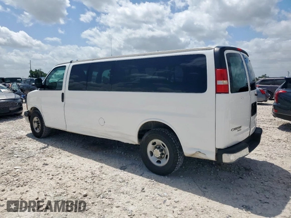 2014 Chevrolet Express Passenger LT с VIN 1GAZG1FGXE1106737, выставлен на аукционе Copart как лот 62956805 с пробегом 267 908 миль миль и Чистый • Clean title. История ставок и продаж доступна на DreamBid. Изображение 2.