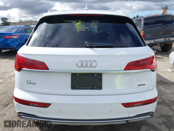 2021 Audi Q5 Premium Plus with VIN WA1BAAFY4M2005294, listed as a IAAI auction lot 41740675 with 34,166 mi miles. Bid and sale history available at carsss.com. Image 17.