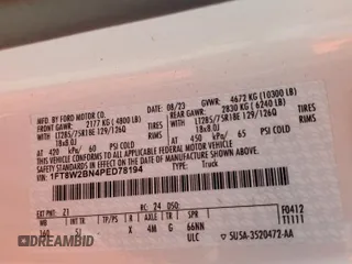 2023 Ford F-250 XL z VIN 1FT8W2BN4PED78194, wystawiony jako Copart lot #56460555 z przebiegiem 45 300 mil mil oraz Szkoda całkowita • Salvage title. Historia ofert i sprzedaży dostępna na DreamBid. Obrazek 13.