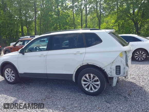 2018 Volkswagen Tiguan S с VIN 3VV1B7AX6JM052719, выставлен на аукционе IAAI как лот 42376937 с пробегом 91 429 миль миль и . История ставок и продаж доступна на DreamBid. Изображение 15.
