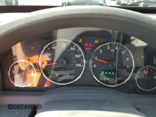 2008 Jeep Liberty Sport z VIN 1J8GN28K68W143375, wystawiony jako Copart lot #56186215 z przebiegiem 64 472 mil mil oraz Szkoda całkowita • Salvage title. Historia ofert i sprzedaży dostępna na DreamBid. Obrazek 9.