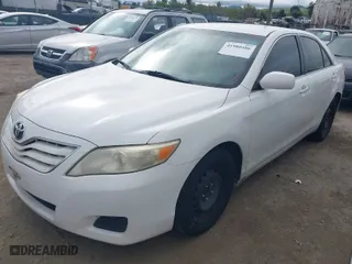 2011 Toyota Camry LE with VIN JTNBF3EK8B3012039, listed as a IAAI auction lot 41980486 with 1 mi miles. Bid and sale history available at carsss.com. Image 2.