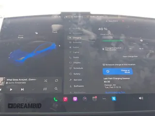 2021 Tesla Model Y Performance z VIN 5YJYGDEF8MF209819, wystawiony jako IAAI lot #41757009 z przebiegiem 37 685 mil mil oraz . Historia ofert i sprzedaży dostępna na DreamBid. Obrazek 17.