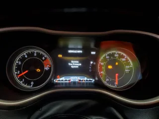 2016 Jeep Cherokee Limited z VIN 1C4PJMDB9GW289286, wystawiony jako Copart lot #60299825 z przebiegiem 163 478 mil mil oraz Szkoda całkowita • Salvage title. Historia ofert i sprzedaży dostępna na DreamBid. Obrazek 9.
