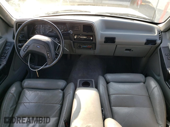1992 Ford Explorer Eddie Bauer z VIN 1FMDU34X5NUA51391, wystawiony jako Copart lot #42407255 z przebiegiem 545 824 mil mil oraz Szkoda całkowita • Salvage title. Historia ofert i sprzedaży dostępna na DreamBid. Obrazek 8.
